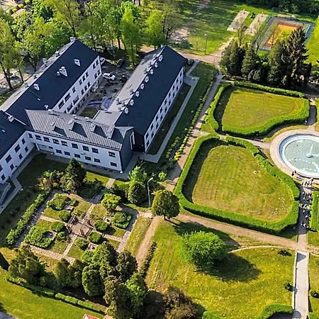 Sloneczne Wzgorze Курортный комплекс Тарнув